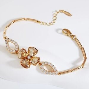 Bracelet Made with Crystals from Austria